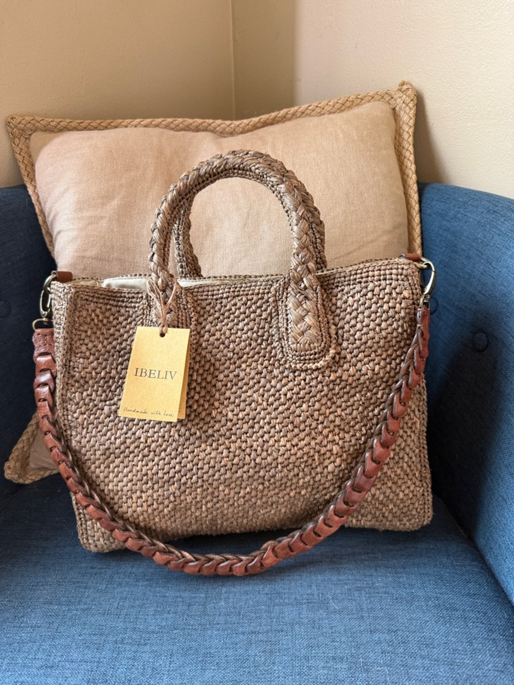 NWT IBELIV Rary Dark Tea Woven Raffia Tote Bag Leather Strap Luxury Summer - Picture 6 of 12